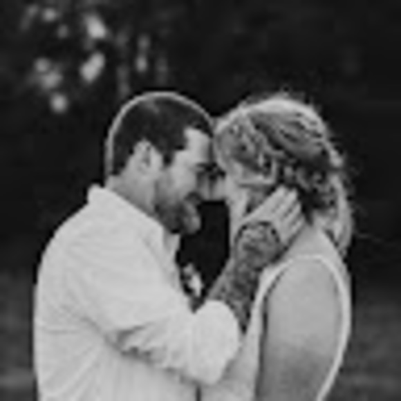 Meet your Posher, Alyssa - Picture 1 of 1